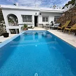 Preciosa Casa Con Piscina Desbordante Y Vistas Al Mar * Roses