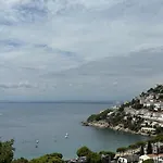 Preciosa Casa Con Piscina Desbordante Y Vistas Al Mar Apartman Roses