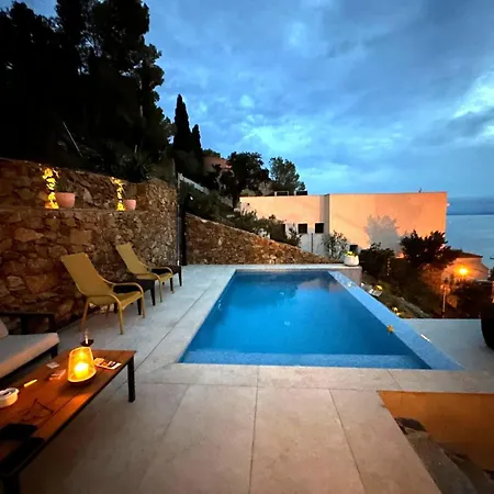 Preciosa Casa Con Piscina Desbordante Y Vistas Al Mar Appartement Roses