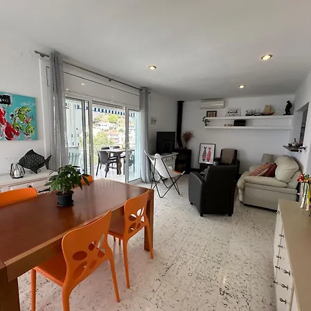 Preciosa Casa Con Piscina Desbordante Y Vistas Al Mar Appartement