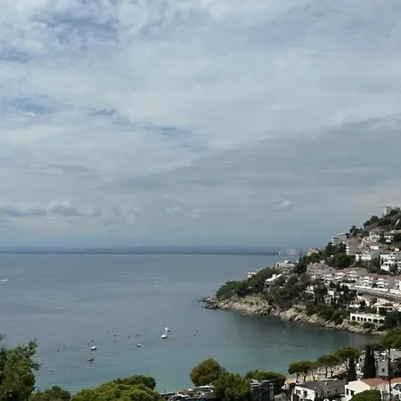 Preciosa Casa Con Piscina Desbordante Y Vistas Al Mar Appartement Roses
