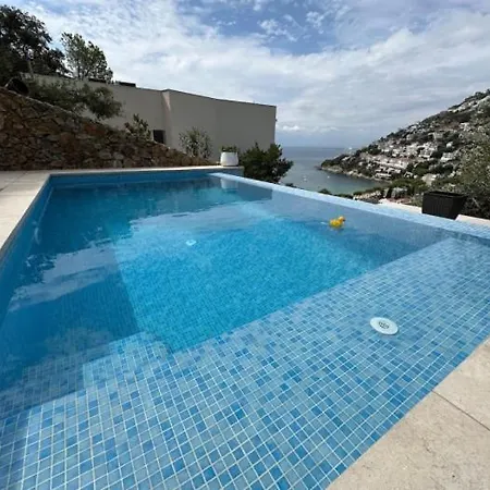 Preciosa Casa Con Piscina Desbordante Y Vistas Al Mar Appartement