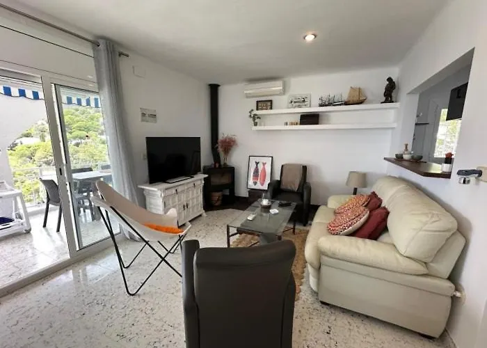 Preciosa Casa Con Piscina Desbordante Y Vistas Al Mar Daire