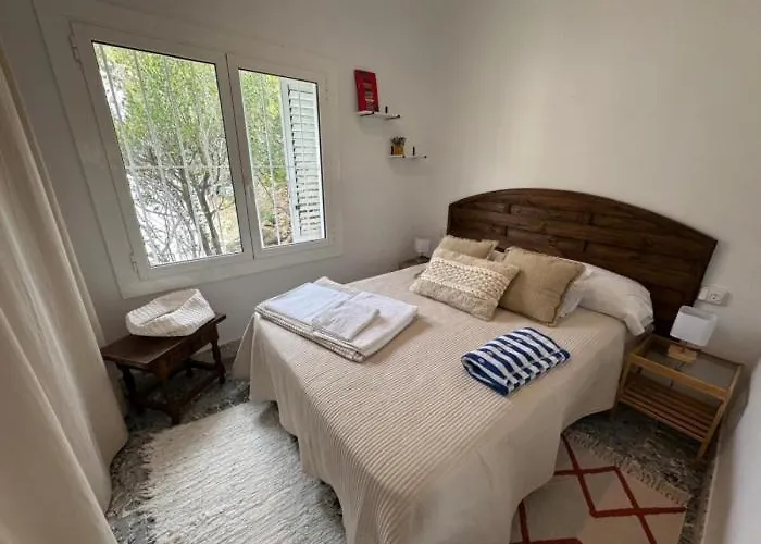 Preciosa Casa Con Piscina Desbordante Y Vistas Al Mar Daire *